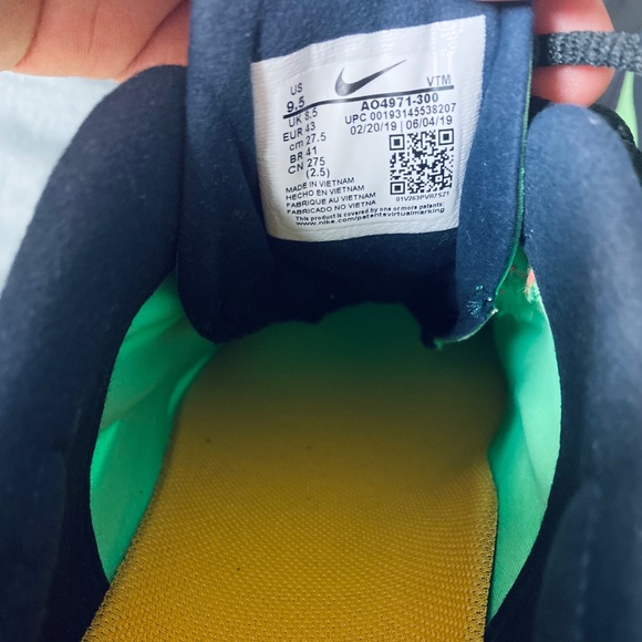 Nike Air Max 270 React - Picture 6 of 6
